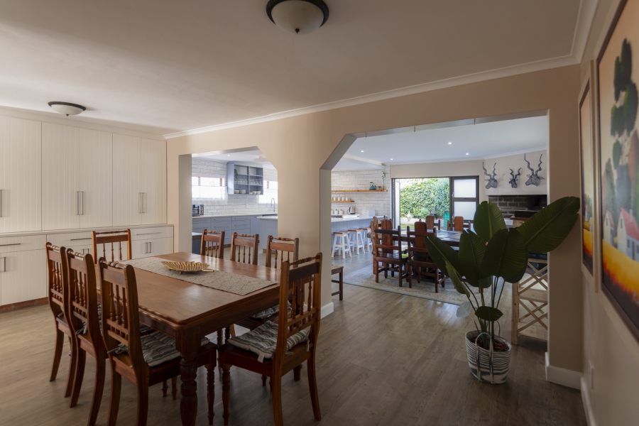 6 Bedroom Property for Sale in Myburgh Park Western Cape